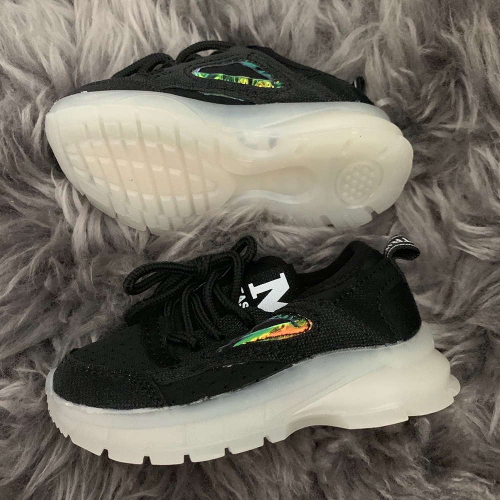 Bundle of baby girl sneakers - Picture 7 of 10